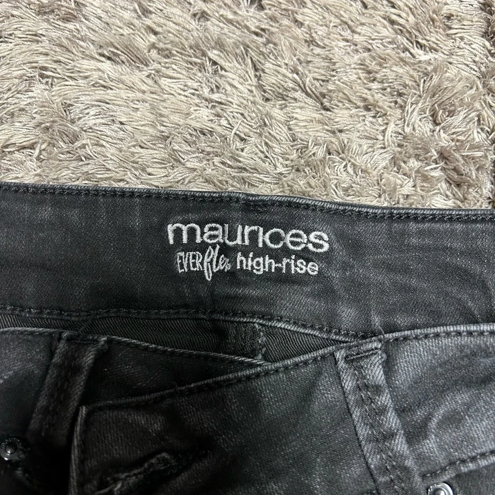 High Rise Jeans - Picture 2 of 3